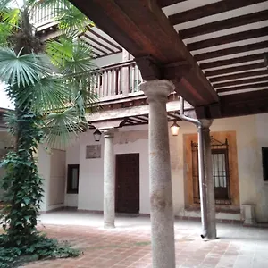 https://el-porton-de-la-bellota.besthotelstoledo.com